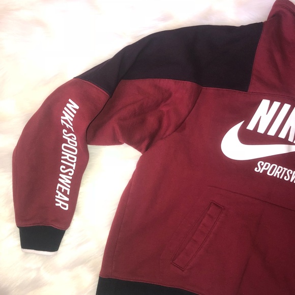 Women’s Nike Zip Up Sweatshirt Medium - Picture 3 of 8